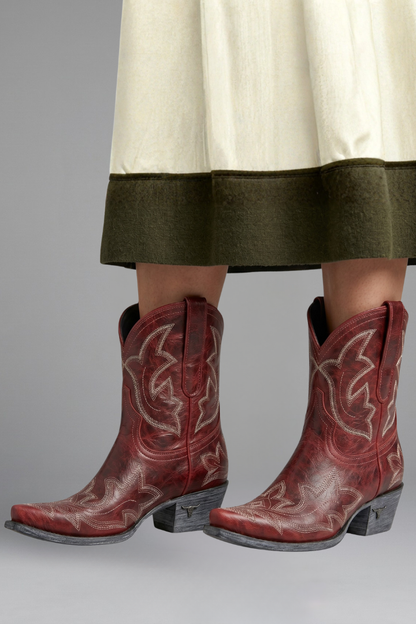 Hayley | Women's Embroidered Western Cowboy Boots