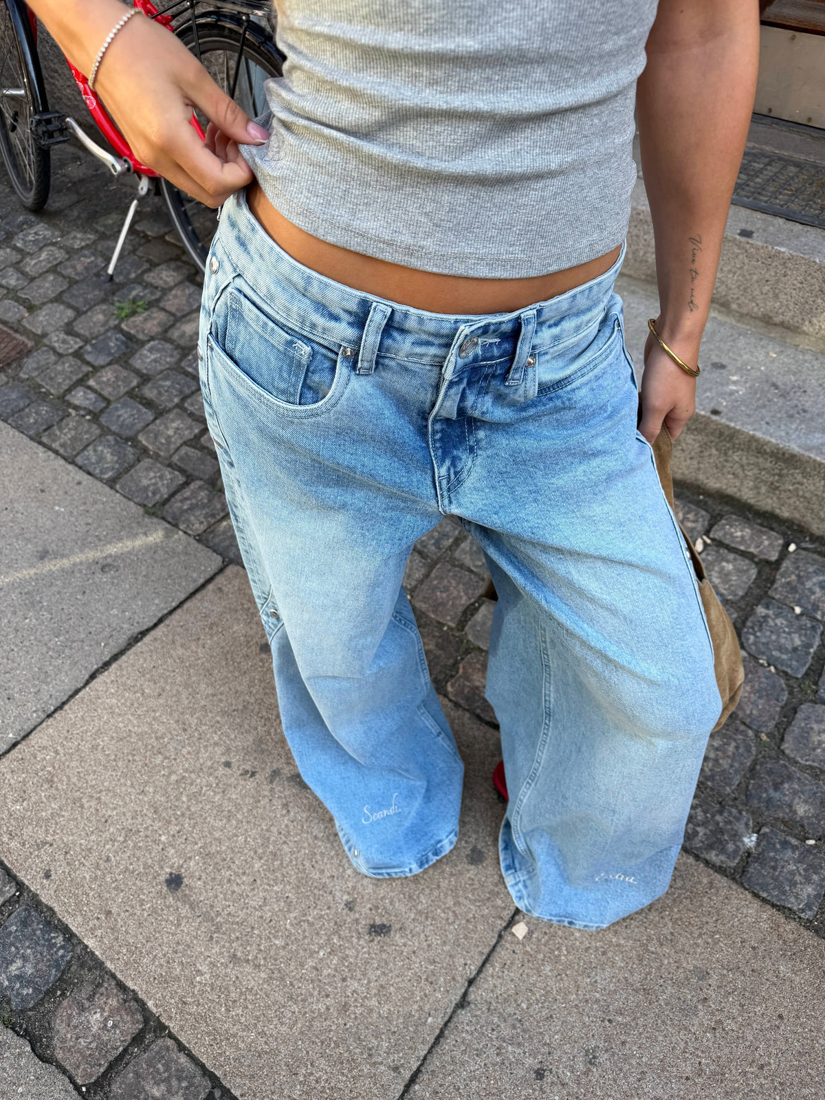 Emily | Women's Light Wash Wide Leg Jeans