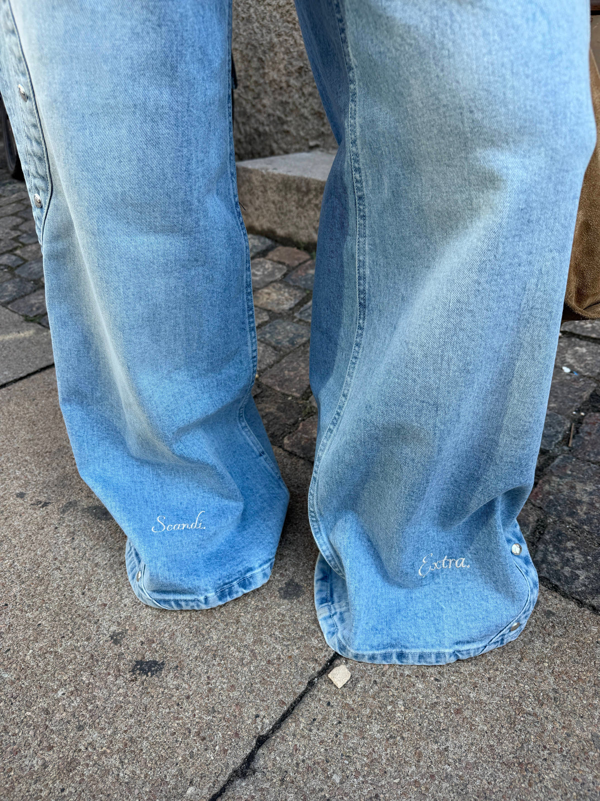 Emily | Women's Light Wash Wide Leg Jeans