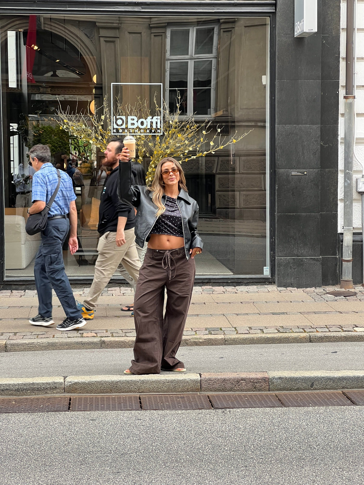 Lesley | Women's Relaxed Wide-Leg Drawstring Trousers