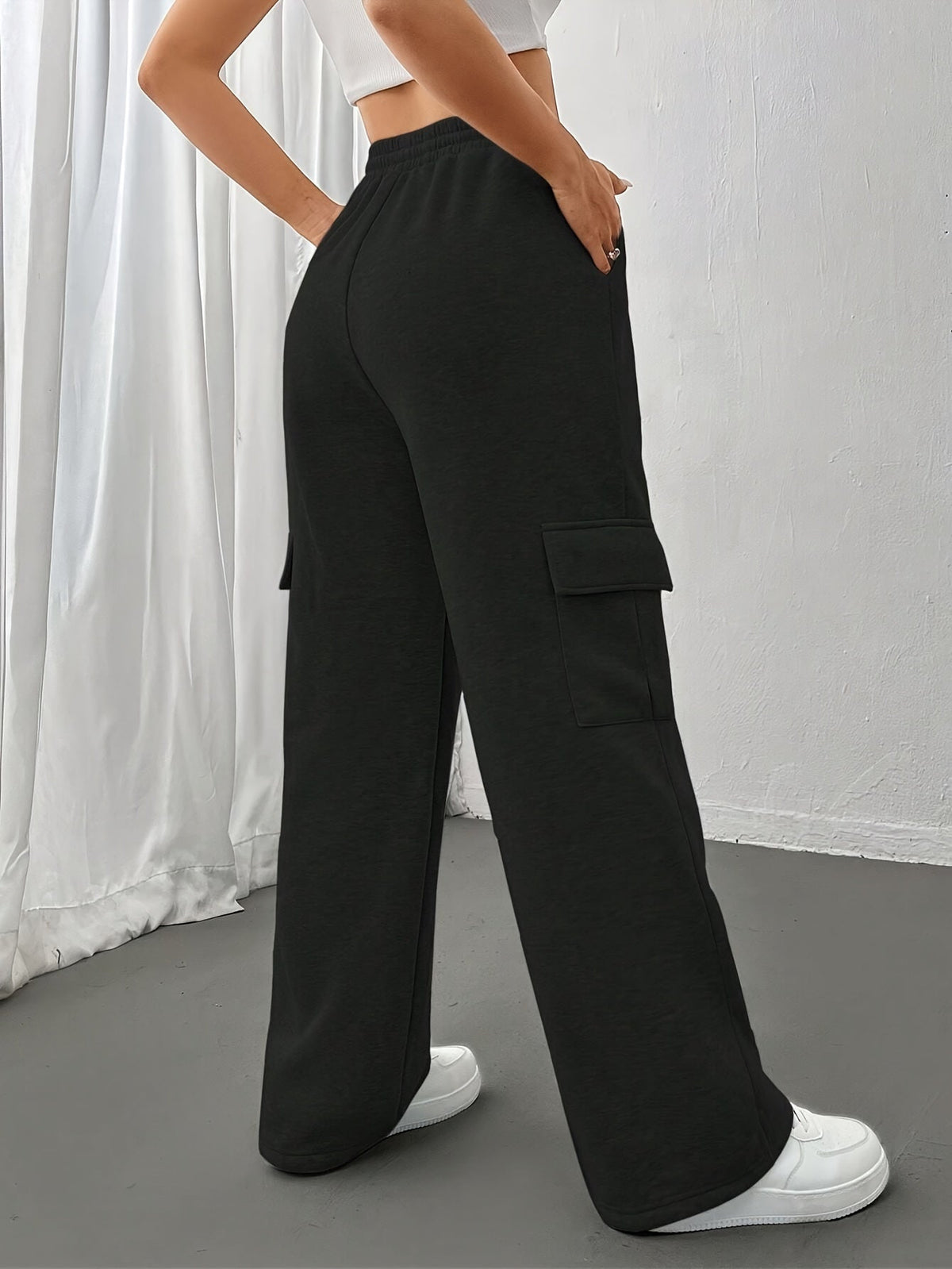 Sienna | Women's Relaxed Wide Leg Cargo Sweatpants